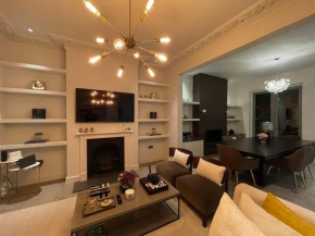 Quintessential Town House Close to Central London